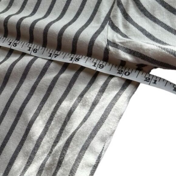 Cloth & Stone Women's Striped Long Sleeve Blouse Frayed Accents Medium - Picture 3 of 9